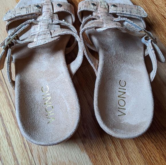 Vionic Wedge Sandals - Picture 5 of 8